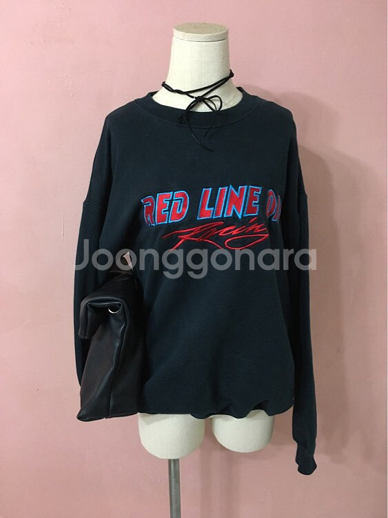 Hanes 블랙 맨투맨--4