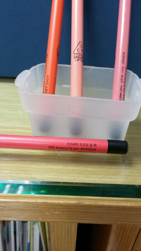 베네피트립스틱.립펜슬 이미지