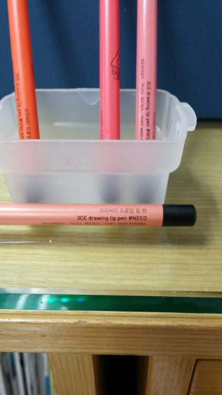 베네피트립스틱.립펜슬 이미지