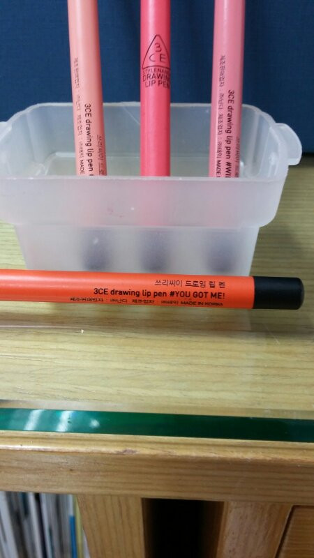 베네피트립스틱.립펜슬 이미지