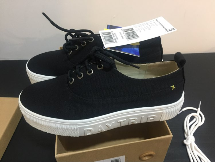 데이트립 스니커즈 운동화 새상품 팔아요--3