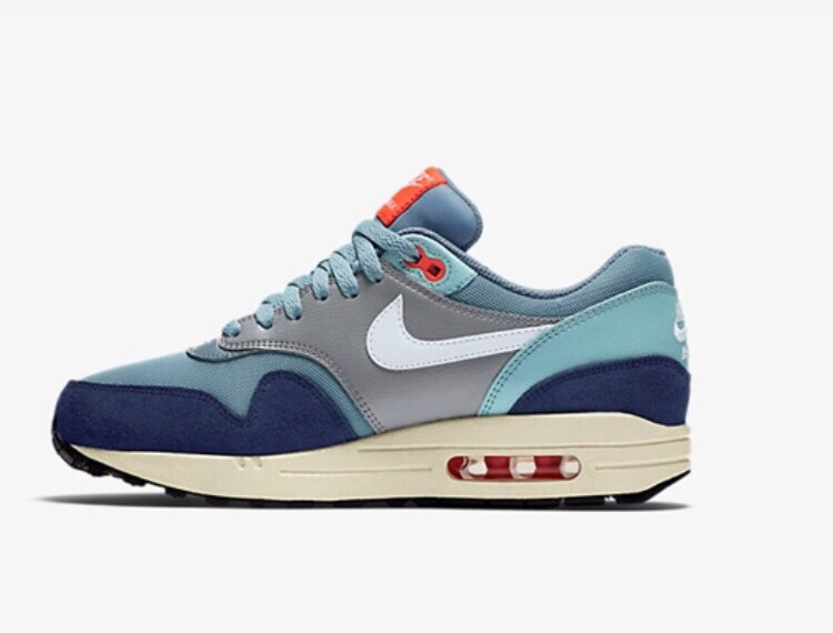 ★[230~245](정품) 나이키 우먼스 에어맥스--4