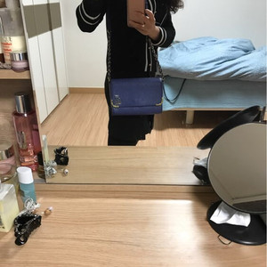 러브캣 크로스백