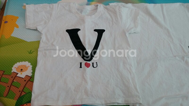 4인 돌촬영 가족티셔츠 팝니다.--3