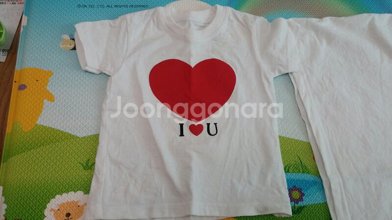 4인 돌촬영 가족티셔츠 팝니다.--4