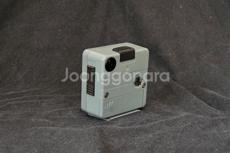JUNHANS table clock grey / --4