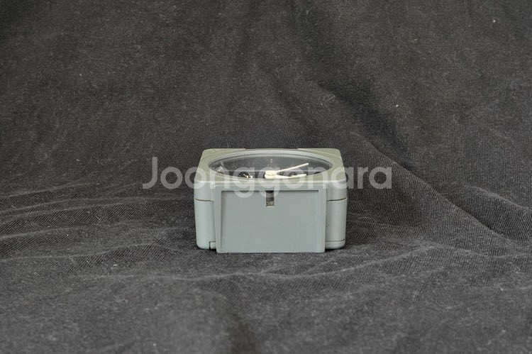JUNHANS table clock grey / --6