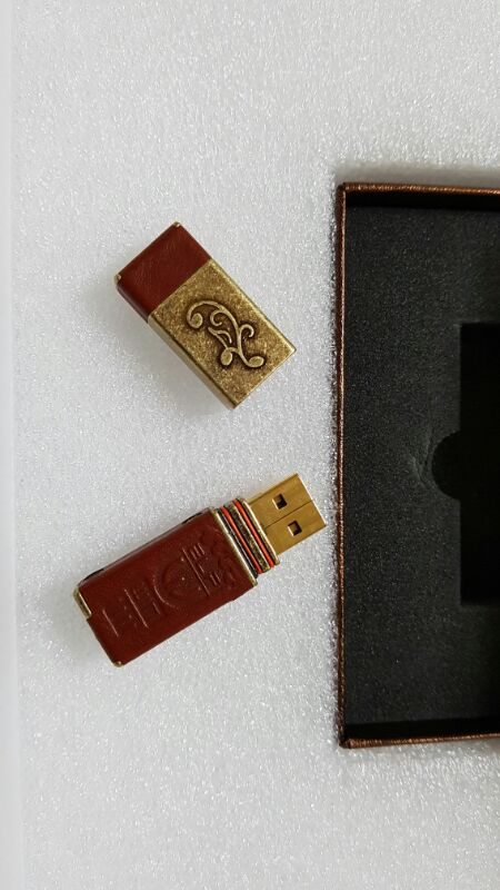 USB반주기 엘프윈3 30000 팝니다--1