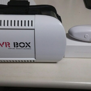 VR BOX 정품 +리모컨 싸게 팝니다