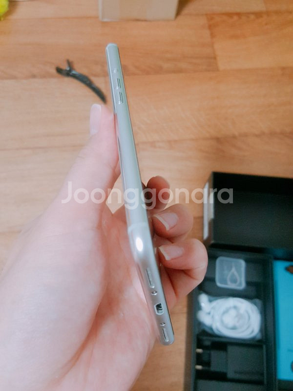 루나폰 팝니다--3