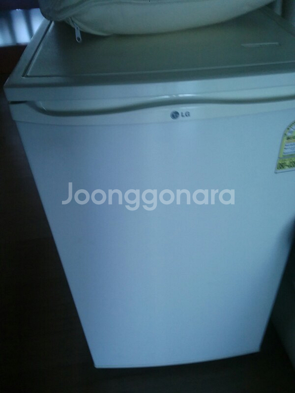 미니 냉장고 95팝니다.--1