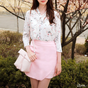 로엠 플라워 블라우스 가격인하 10000->800