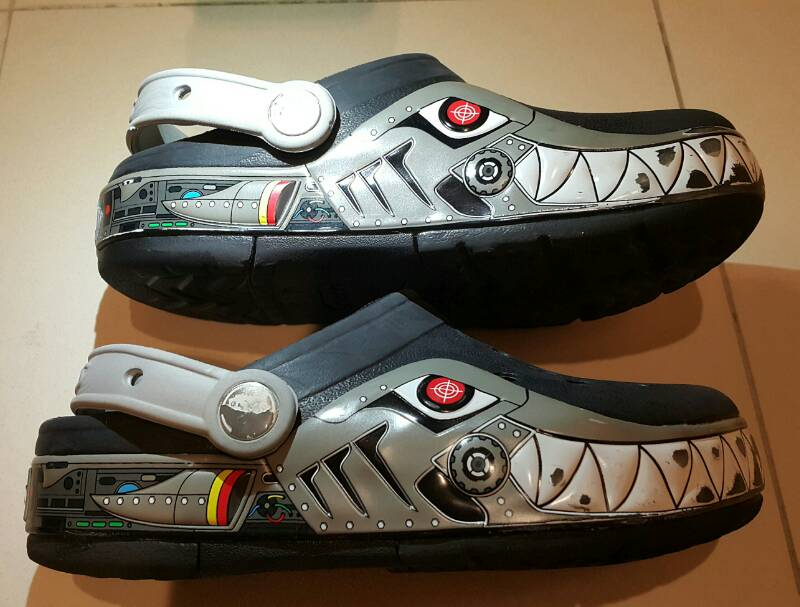 가격인하 크록스 아동화 크록스라이트 로보 샤크 2--1