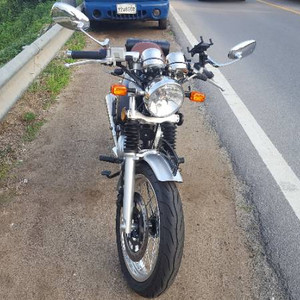 이탈젯 그리폰 125 검정색 17년식 판매합니다.