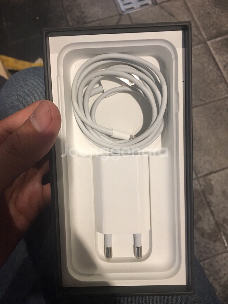 *****아이폰7 제트블랙 128GB 4일사용 A--4