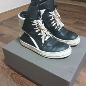 릭오웬스 모노크롬 정품41(260)사이즈