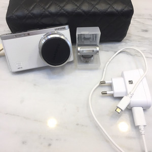 nx mini 9-27 카메라 판매해요!!