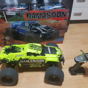 1:8? 1:10? 트럭 RC카 판매합니다.