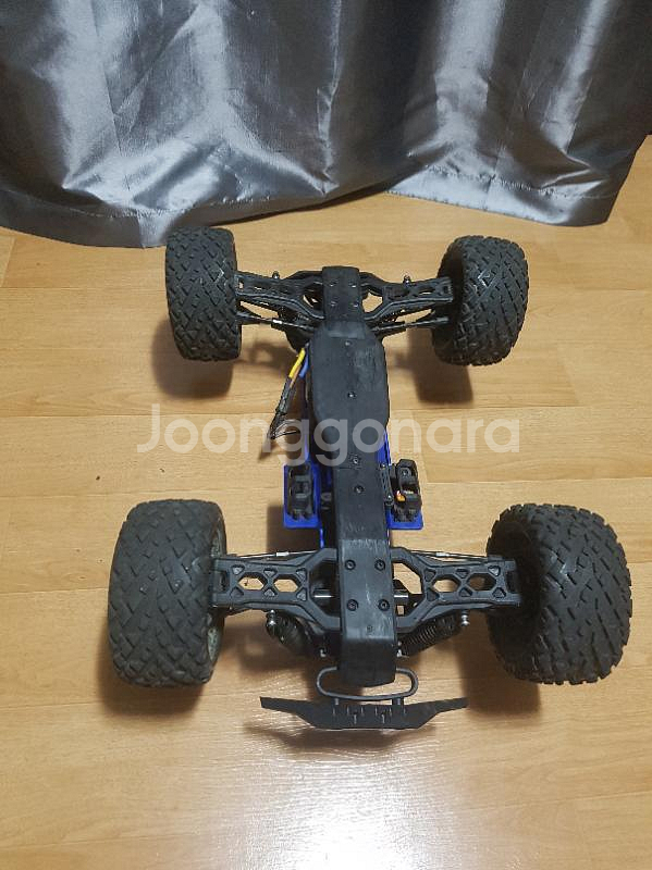 1:8? 1:10? 트럭 RC카 판매합니다.--3