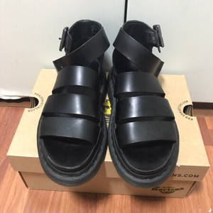 닥터마틴 클라리사 230 검정(무광)