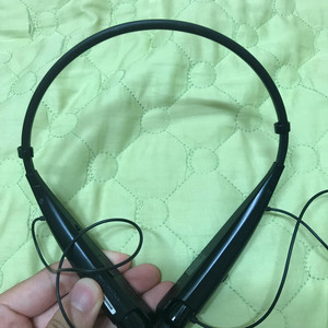 블루투스 무선 이어폰 hbs 760 팝니다