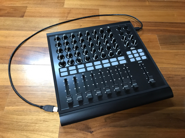 livid midi controller ds1 ,--1