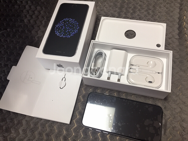 아이폰6 32GB 블랙 미개봉--2