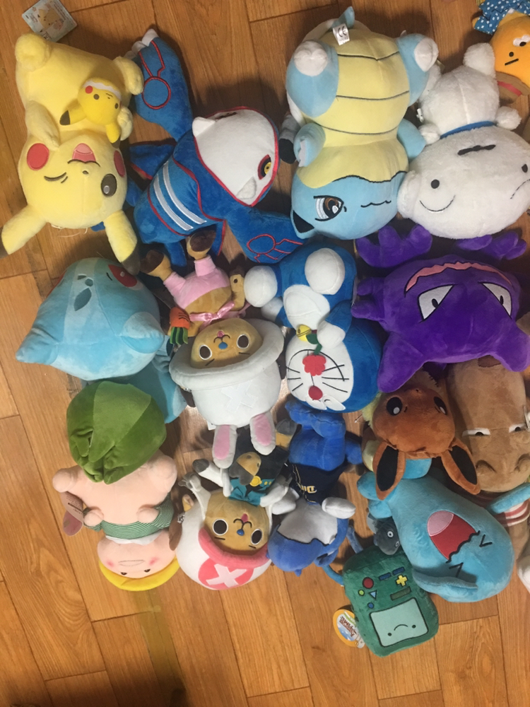 중형 깨끗한 뽑기인형 27개 팝니다--1