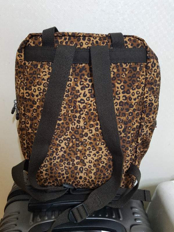 키플링 백팩 판매합니다--1