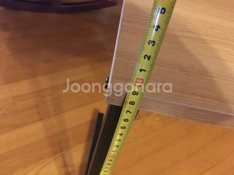 아담한 책상 팔아요~^^ 침대에 걸터앉고 쓰기 좋--6