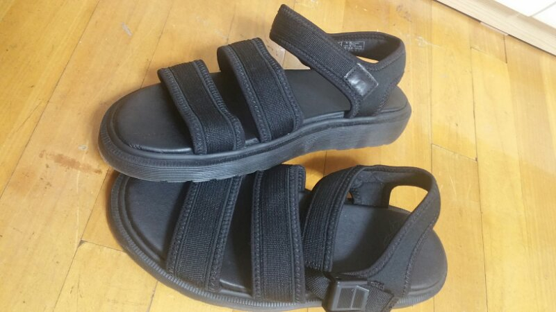 닥터마틴 그리폰 샌달 이미지