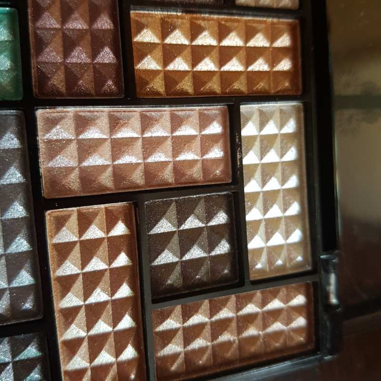 일본 돌리엔젤 30색 섀도팔레트 택포 만원--2