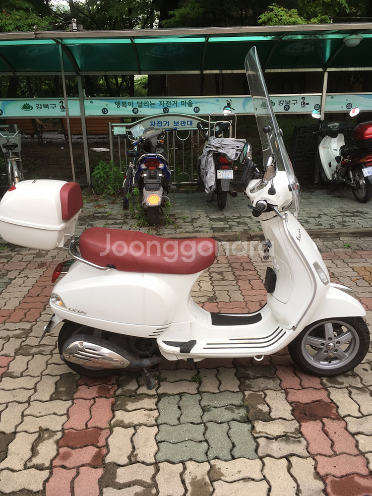 베스파lx125 팝니다.--3