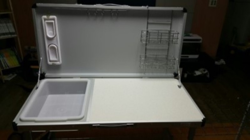 콜맨 키친 테이블 이미지