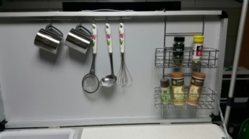 콜맨 키친 테이블 이미지