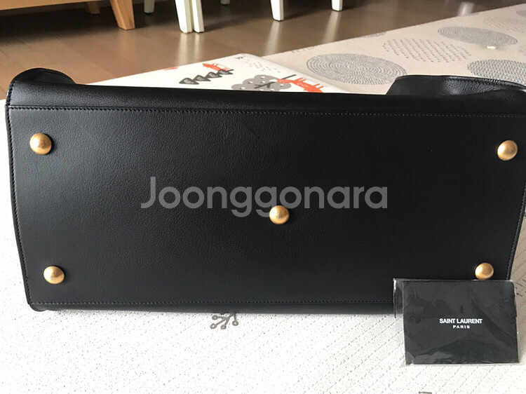 정품)생로랑 뉴 카바시크 토드백 블랙 라지사이즈 --3