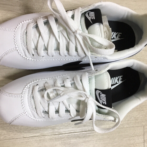 나이키 코르테즈 wmns 9.5 265mm 팔아요