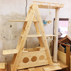 수제 원목 캣타워.