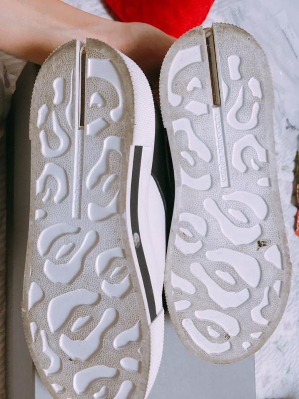 알렉산더맥퀸 스니커즈--3