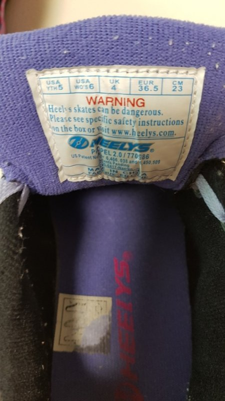 힐리스 운동화 230미리 팝니다.--2