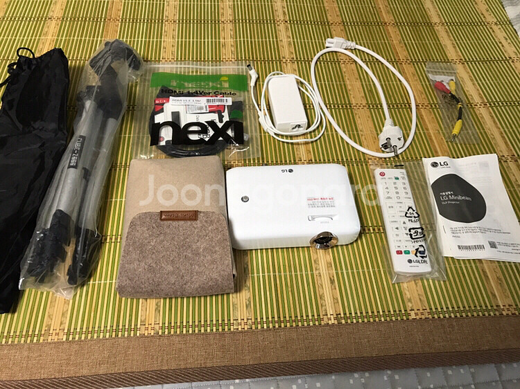 LG 미니빔 PH550 판매합니다--0