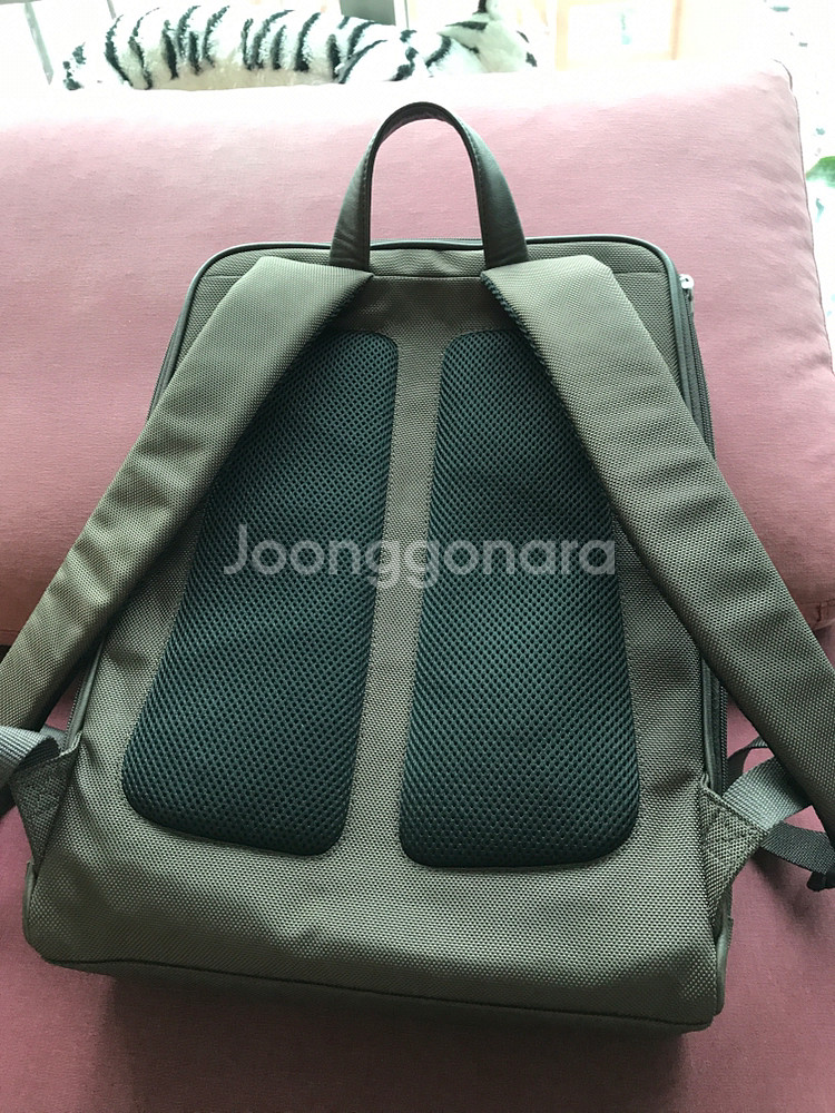 만다리나덕 정품 백팩 - 거의 새제품급 25만원--3