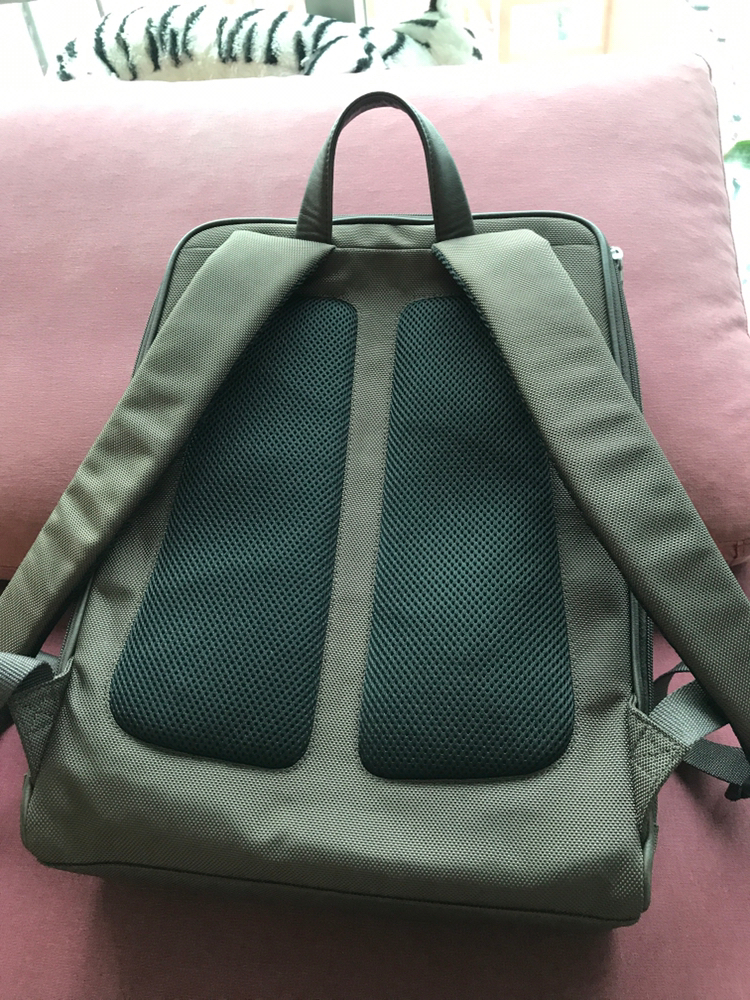 만다리나덕 정품 백팩 - 거의 새제품급 25만원--3