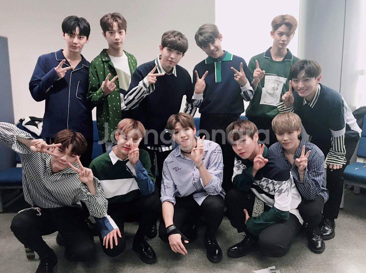 워너원 미개봉 앨범 팝니다--0