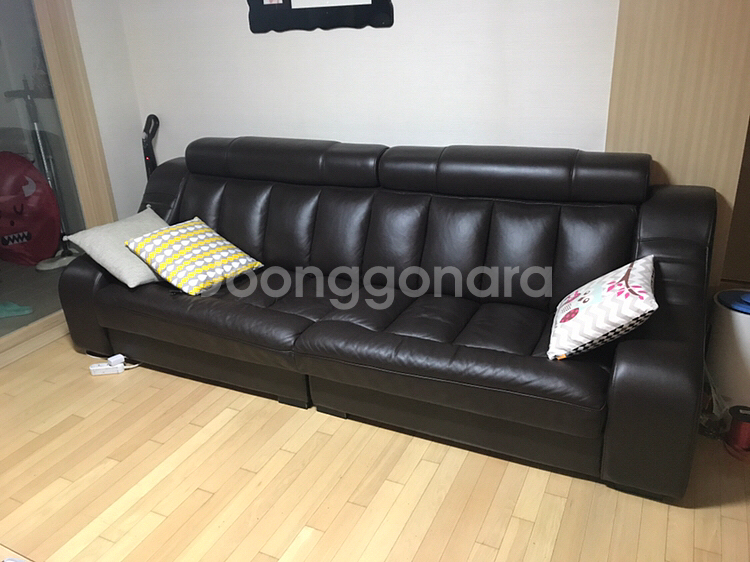 4인용 가죽쇼파 팝니다. 서울 상암동--0