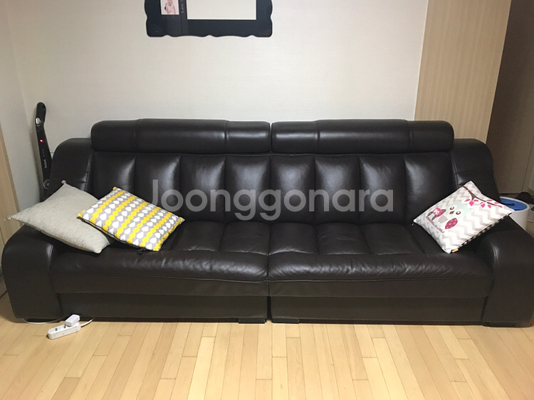 4인용 가죽쇼파 팝니다. 서울 상암동--1