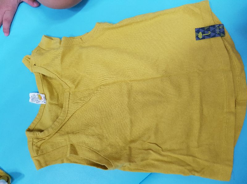 모이몰른 모자 옷 등.팝니다~~ 이미지