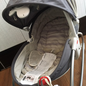 #육아왕 타이니러브 바운서 코지 라커