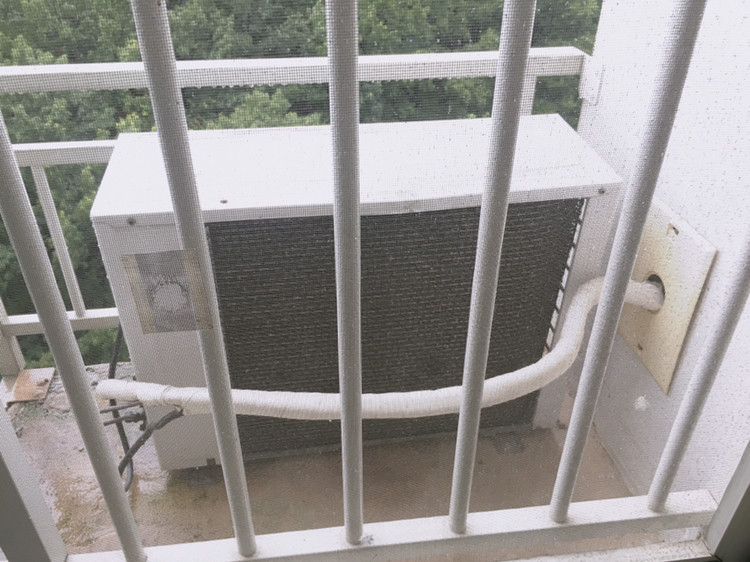 삼성 하우젠 벽걸이 에어컨 (10평형)--2