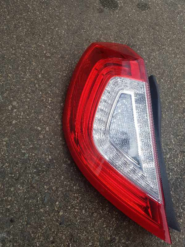 링컨MKS 14년식 운전석 후미등 데루등 테일램프 이미지